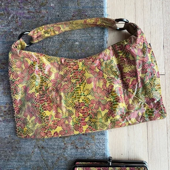HOBO International Paulette slouchy shoulder bag wallet set yellow floral snake - Picture 11 of 12
